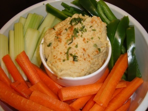 Hummus with fresh veggies
